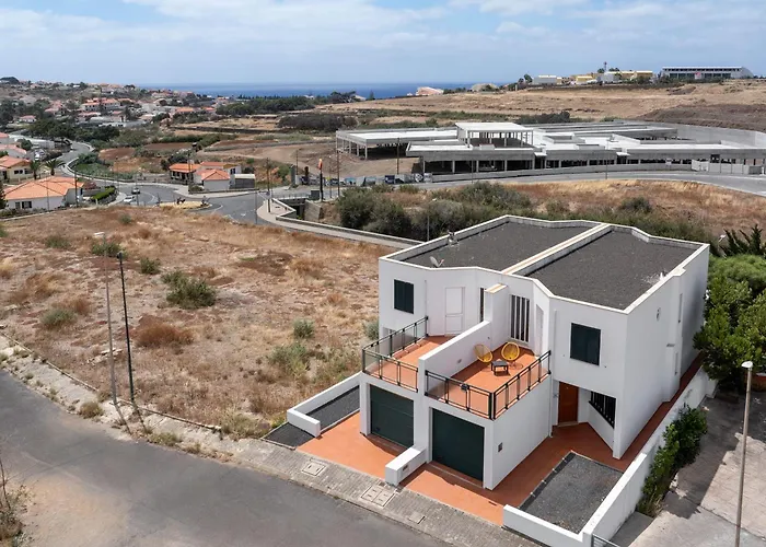 Casa Encosta Do Sol By An Island